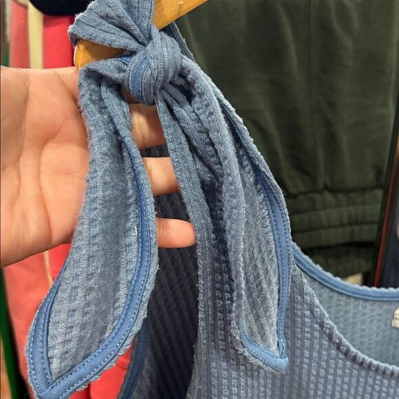 XL Light Blue Urban Outfitters Textured Romper Short Sleveless - Picture 4 of 5